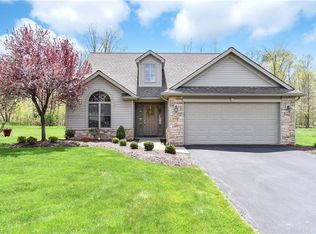 5911 Herons Blvd, Youngstown, OH 44515