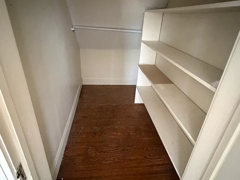 203 Glamorgan St #203 — Photo 16