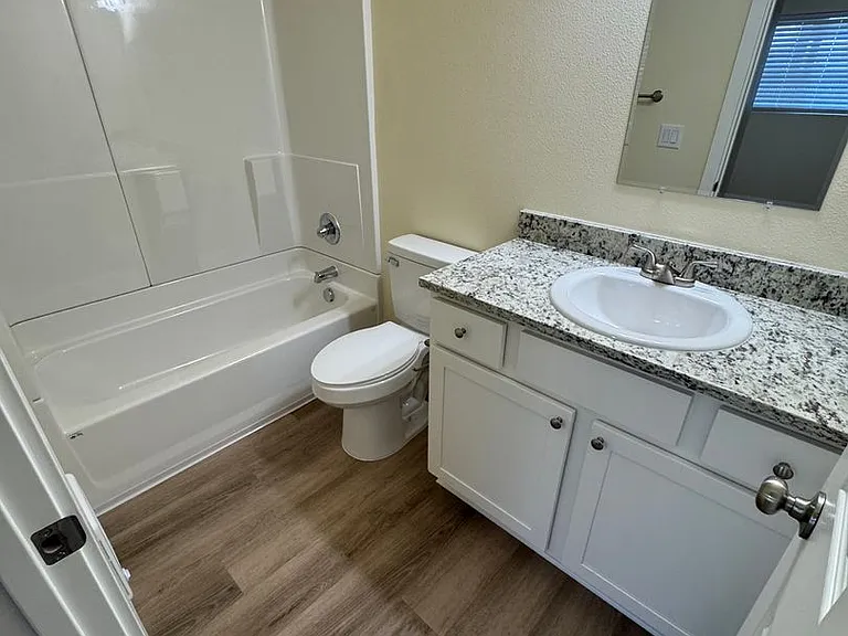 2215 Elm St SW — Photo 23