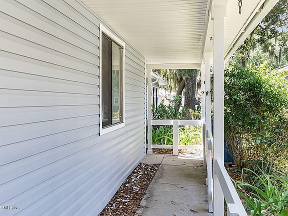 4th image of 4366 Lake Woodbourne Dr