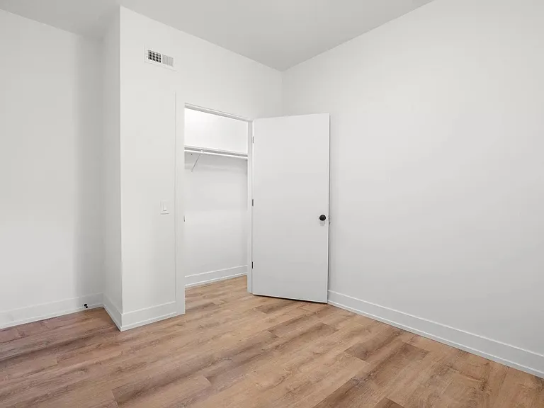 2219 N Hamilton Ave #6 — Photo 18