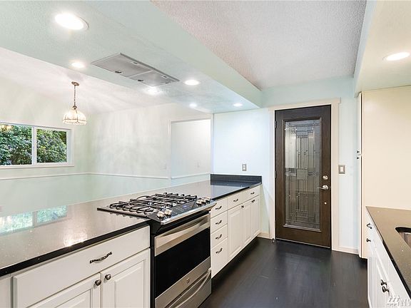 5th image of 3809 67th Avenue Ct NW