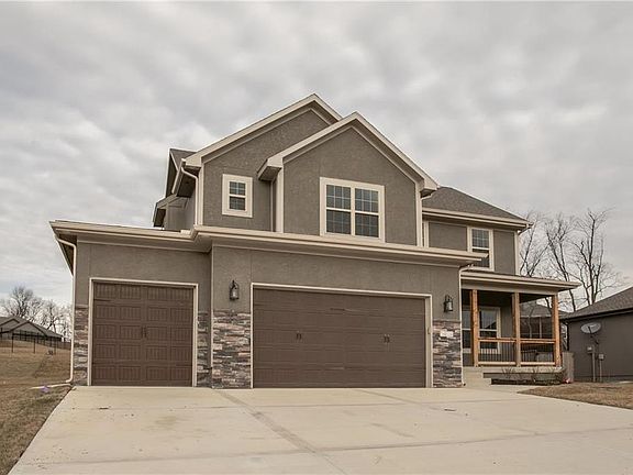 3rd image of 1404 Red Oak Ct