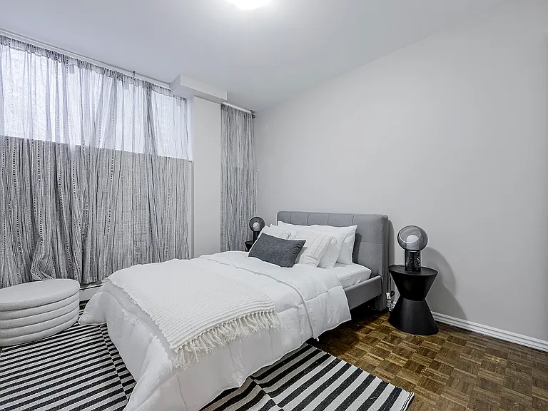 392 Sherbourne St #404 — Photo 3