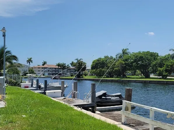 467 Golden Isles Dr APT 306, Hallandale, FL 33009