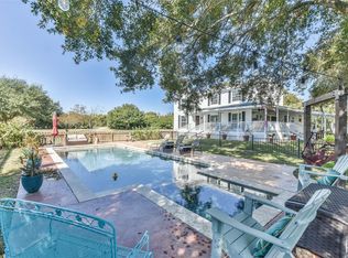 7006 Hummingbird Rd, Brenham, TX 77833