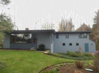 96 Burlington St, Lexington, MA 02420