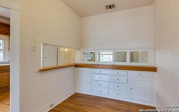5th image of 438 Pershing Ave