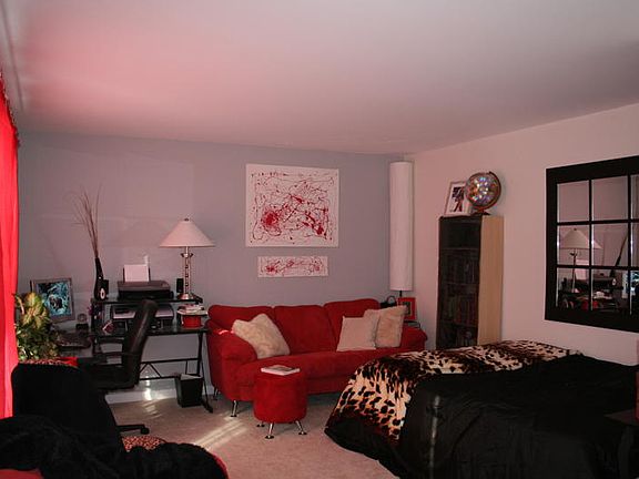 4th image of 101 8th St