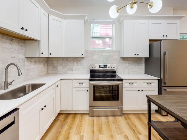 2355 Hill St NW #BASEMENT