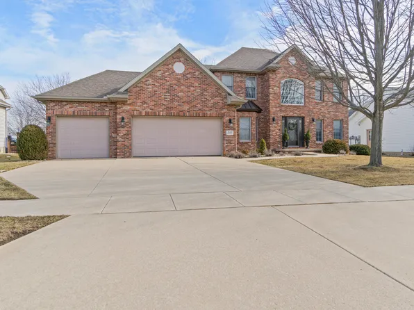 2005 Withers Ln, Bloomington, IL 61704