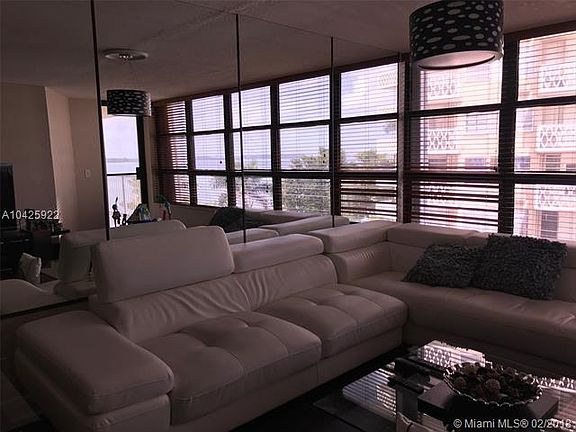 4th image of 1440 Brickell Bay Dr APT 603