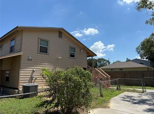 533 Oklahoma Ave, Bacliff, TX 77518