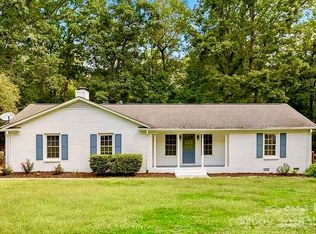 2411 Kimway Dr, Matthews, NC 28105