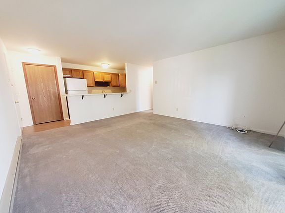 2nd image of 55 Glenbrook Rd #L