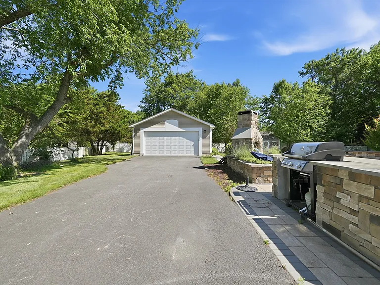 5 Comet Ct — Photo 27