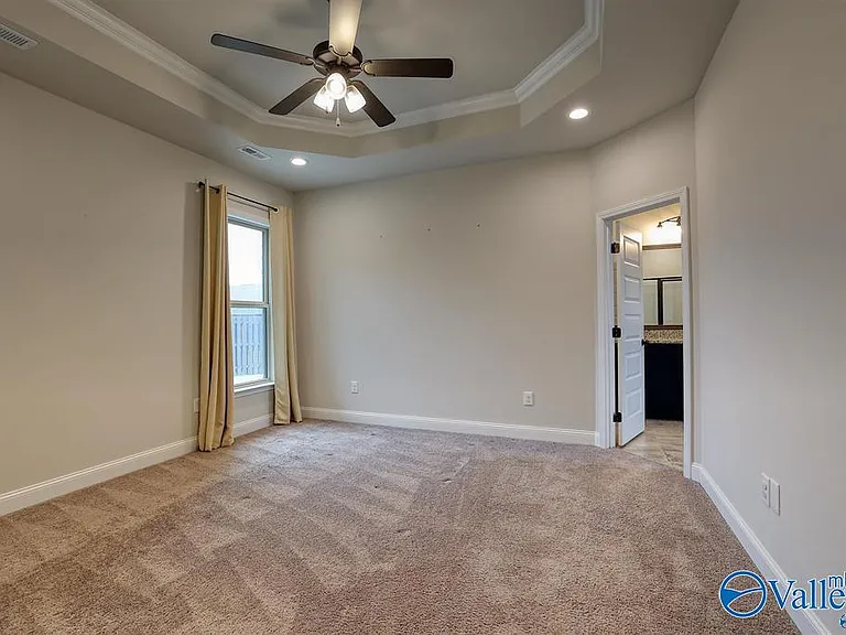 12786 Juniors Dr — Photo 2