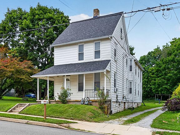 2nd image of 154 S Main St