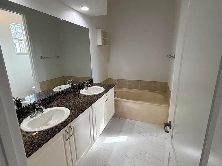 2789 Eagle Rock Cir #207 — Photo 43