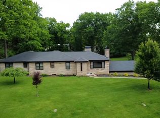 2215 E Covenanter Dr, Bloomington, IN 47401