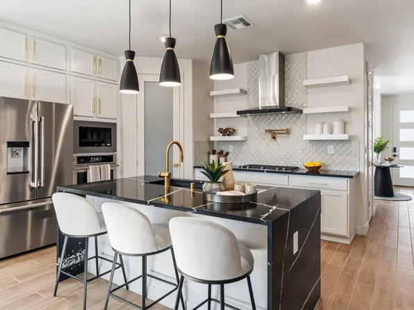 3312 Los Feliz, Santa Fe, NM 87507