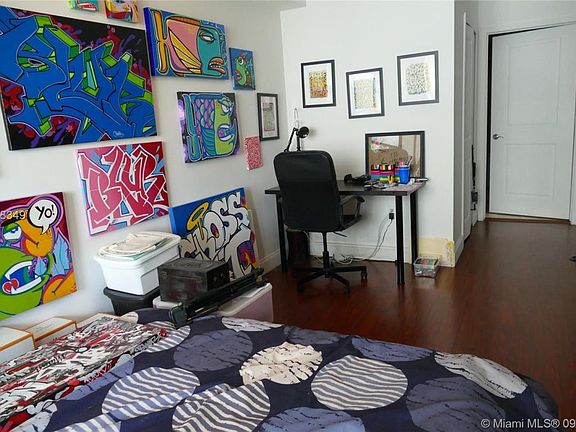3rd image of 170 SE 14th St APT 1801