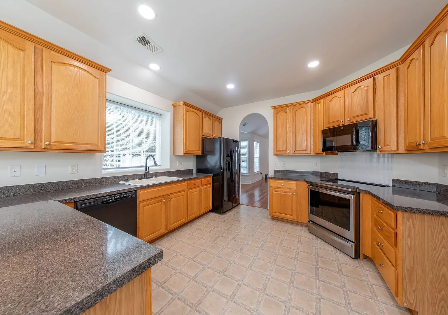 5292 Queen Bishop Lane, Williamburg VA 23188 — Photo 4