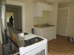 15 1/2 Kingsbury St #2, Worcester, MA 01610