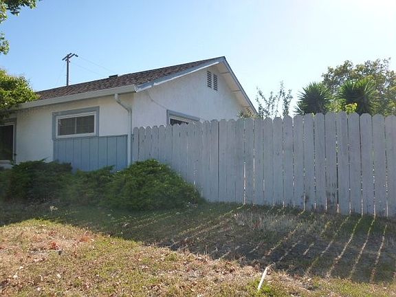 3rd image of 1880 Los Padres Blvd