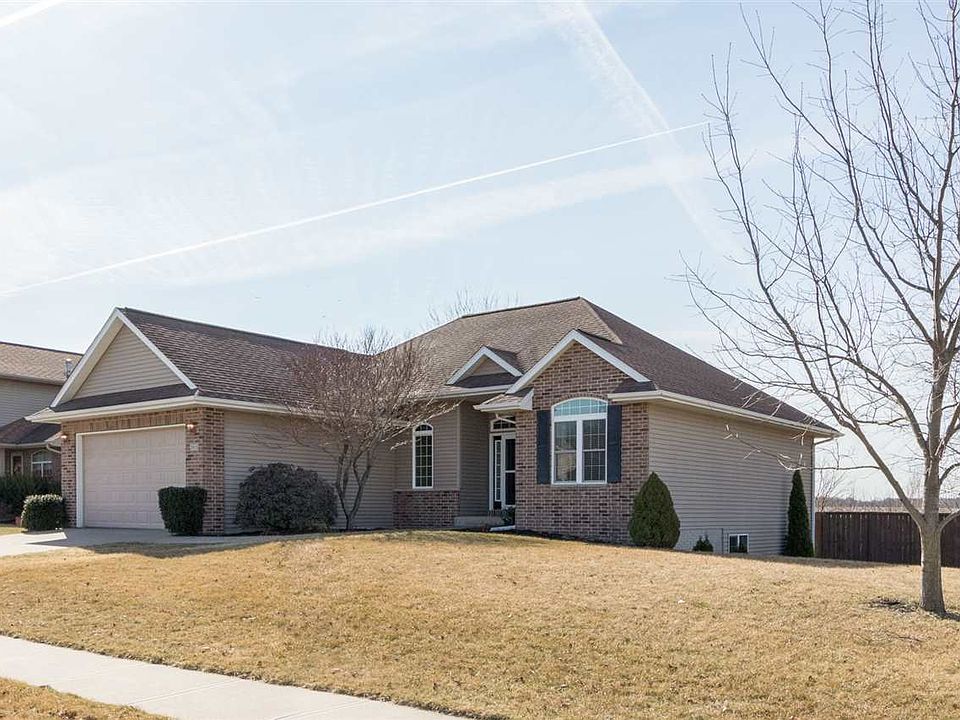 1st image of 305 E Tartan Dr