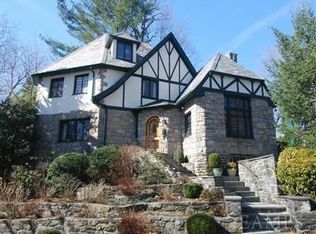 111 Valley Rd, Larchmont, NY 10538