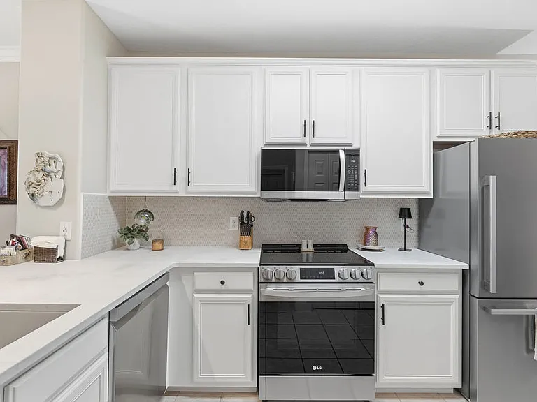 555 Rarity Bay Pkwy #204 — Photo 11