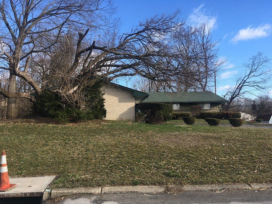 1st image of 59 W Floyd Ave