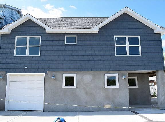 2nd image of 652 W Park Ave