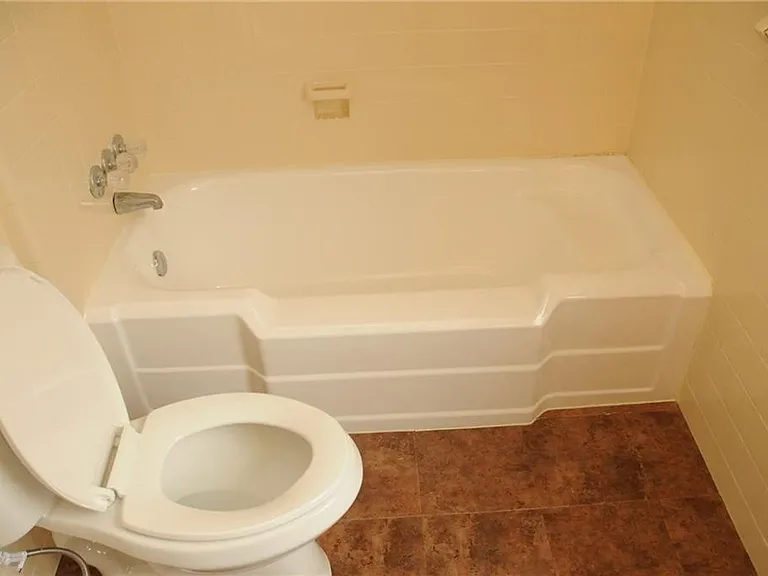 1158 Castleton Rd — Photo 23