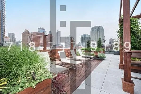 Rented by Loom Group | media 80