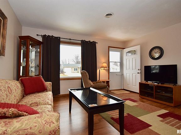 2nd image of 21 Santa Anita Dr
