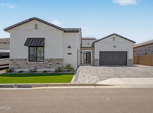 5823 E Sanford St, Mesa, AZ 85215