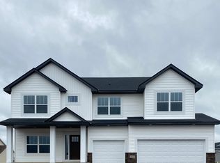 7037 184th St W, Lakeville, MN 55044