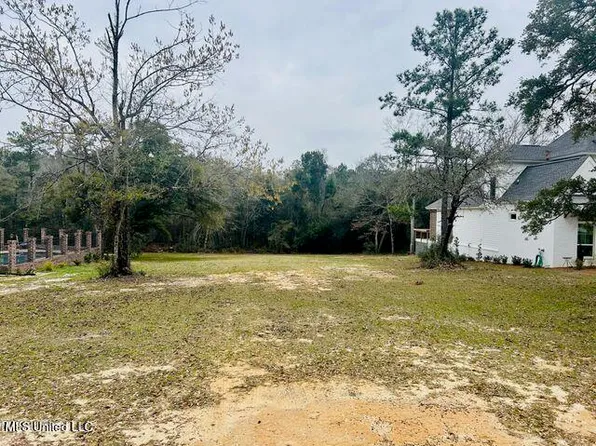 8006 Magnolia Loop #4, Pass Christian, MS 39571