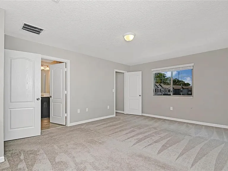 310 Cedar Bark Ln — Photo 17