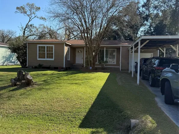 2709 Cedar Dr, La Marque, TX 77568