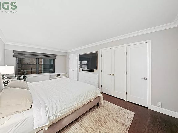 4th image of 118 E 60th St APT 11H