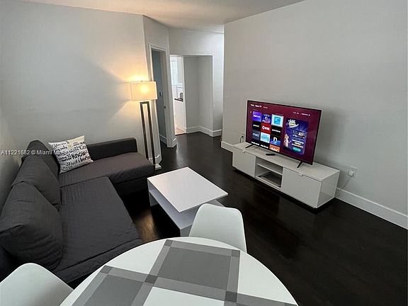 4th image of 620 Jefferson Ave #4