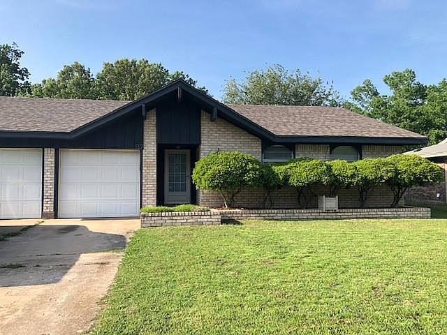 1st image of 1317 N Columbia Cir