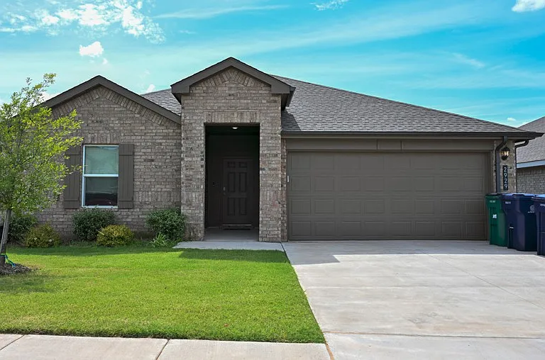 2929 Firefly Dr — Photo 1