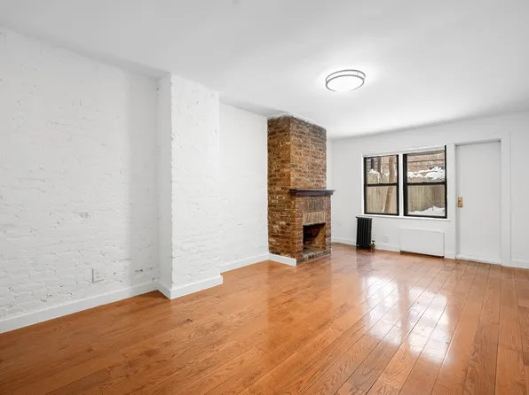 307 West 29th Street image 1 of 11