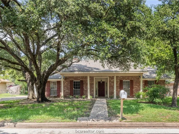 1803 Leona Dr, College Station, TX 77840