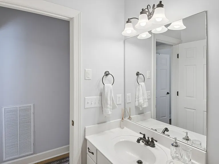 23 Sawgrass Ln — Photo 42