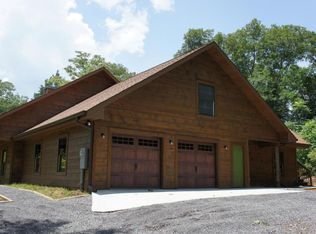 832 Shaddon Rd, Tellico Plains, TN 37385